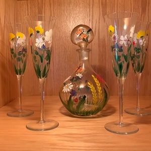 Wine decanter with glasses